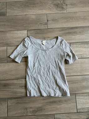 H&M Light Gray Scoop Neck Short Sleeve Tee